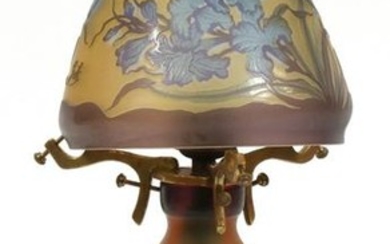 STYLE OF GALLE CAMEO GLASS LAMP H 15.5" DIA 7"