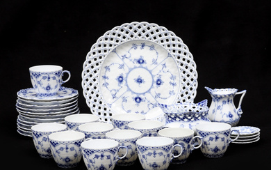 A 19-piece “Musselmalet” all-blond porcelain coffee set, Royal Copenhagen.