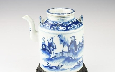 A 19TH CENTURY LARGE CHINESE BLUE AND WHITE TEAPOT