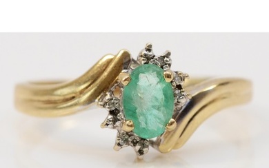 A 9ct gold emerald and single cut diamond cluster ring, O, 1...