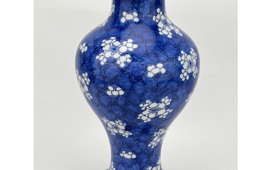 A Chinese Blue&White jar, 17TH/18TH Century Pr. Size:(H28CM...