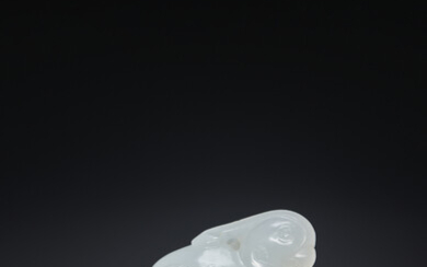 A FINE CHINESE WHITE JADE CARVING OF A MANDARIN DUCK