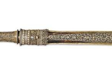 A FINE DAGGER (KONGDI MAJA) WITH RETICULATED GILT BRONZE AND SILVER MOUNTS.