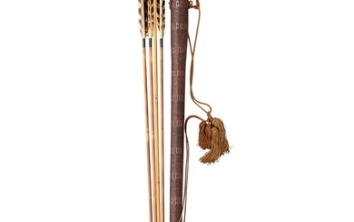 A JAPANESE QUIVER (YADZUTSU) AND FOUR ARROWS, EDO PERIOD, LATE 19TH/EARLY 20TH CENTURY