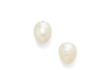 A PAIR OF SOUTH SEA CULTURED PEARLS.