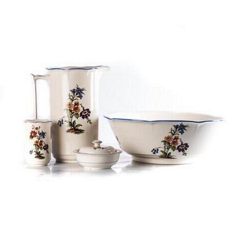 A STAFFORDSHIRE NEW HALL WASH BASIN AND PITCHER SET, 20TH CE...