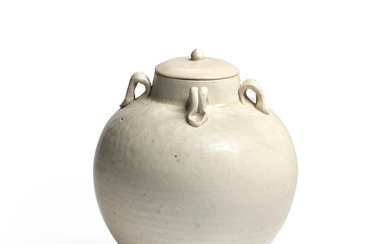 A WHITE-GLAZED OVIFORM JAR AND COVER Tang dynasty