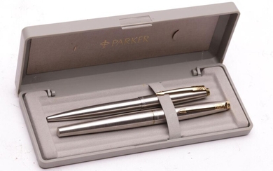 A boxed set of Parker pens to include gold tipped fountain pen