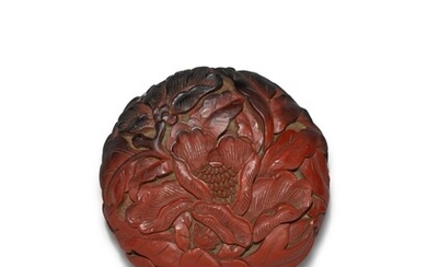 A carved cinnabar lacquer 'peony' box and cover, Ming dynasty, 16th century | 明十六世紀 剔紅牡丹紋印盒, A carved cinnabar lacquer 'peony' box and cover, Ming dynasty, 16th century | 明十六世紀 剔紅牡丹紋印盒