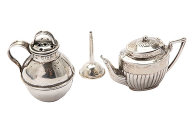 A mixed group, including an Edwardian sterling silver novelty pepper pot, Birmingham 1907 by William