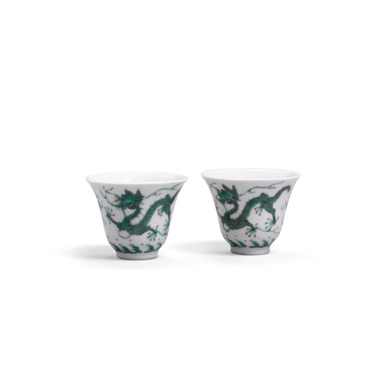 A pair of wine cups with green-enameled dragons
