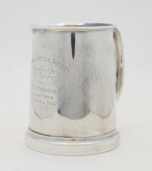 A silver tankard with glass base, Sheffield, 1931, Viner's Ltd (Emile Viner), engraved to front SCREEN GOLFING SOCIETY Presented by G. LEVY WON BY F.V. MORRIS STOKE POGES 17TH APRIL 1932, 12.5cm high, gross weight 16.9oz