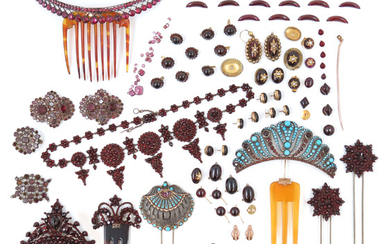 A small quantity of mostly 19th century garnet-set jewellery