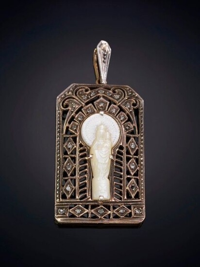 ANTIQUE MEDAL OF THE VIRGIN OF THE PILLAR IN NACAR ON A YELLOW GOLD AND SILVER FRONT MOUNT Departure: 100,00 Euros. (16.639 Ptas.)