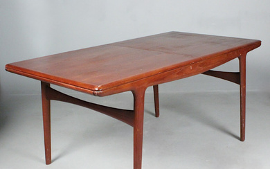 ARNE HOVMAND-OLSEN for MOGENS KOLD. Expandable dining table, model '207', teak, Denmark, 1960s.