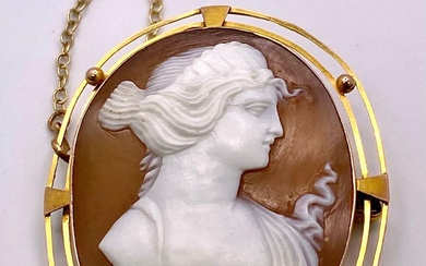 An Antique 9K Yellow Gold Cameo Brooch - with...