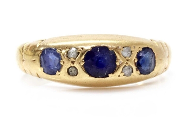 An Edwardian 18ct gold sapphire and diamond ring