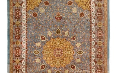 An Indian copy of the great 16th century “Ardabil” carpets. Early 20th century. 481×325 cm.