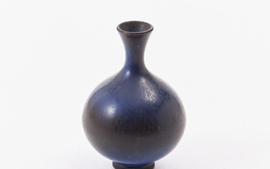 BERNDT FRIBERG. A miniature stoneware vase, Gustavsberg.