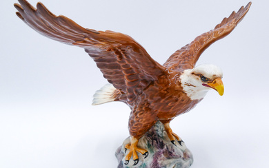 Beswick Bald Eagle 1018 Pottery Figurine 8''