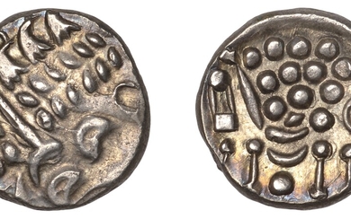 British Iron Age, DUROTRIGES, uninscribed issues, silver Stater, disjointed head of Apollo,...