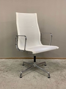 Charles Eames, Ray Eames - Vitra - Chair, EA112