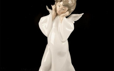 Cherub, Puzzled 1004959 - Lladro Porcelain Figurine