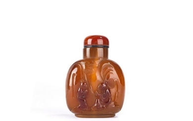 Chinese Agate Carved 'Scholars' Snuff Bottle
