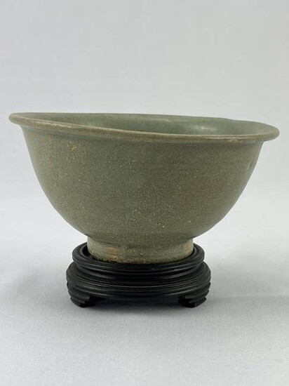 Chinese Celadon Footed Bowl, On Stand