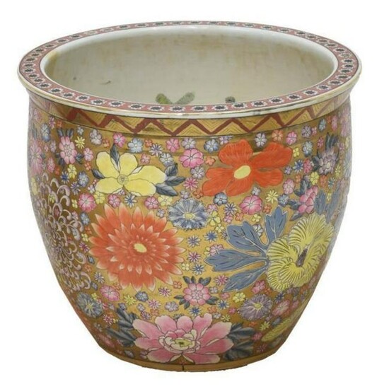 Chinese Famille Rose Parcel-gilt Enameled Porcelain