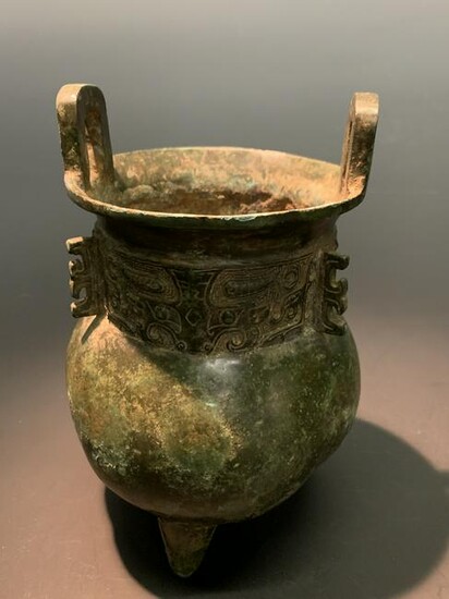 Chinese Han Dynasty Bronze Tripod Censer