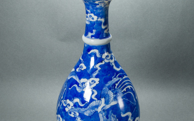 Chinese underglaze blue 'phoenix' vase
