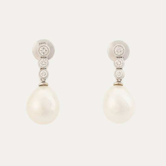 Cultured pearl and brilliant cut diamond earrings