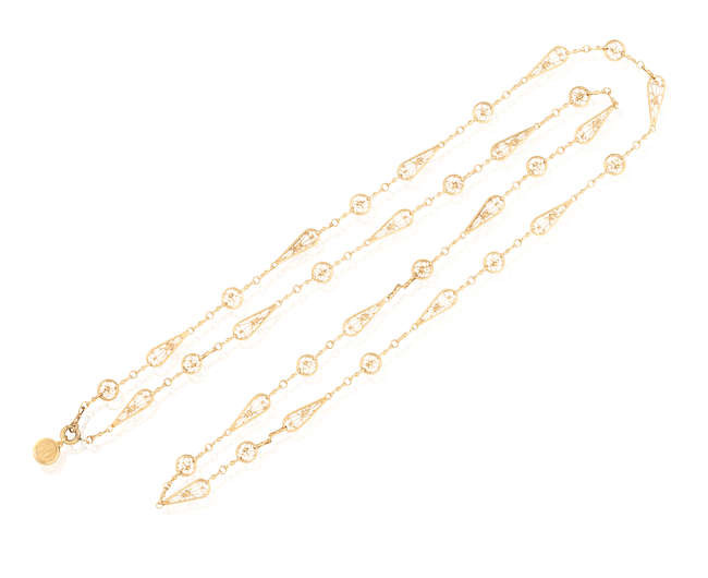 Description AN EARLY 20TH CENTURY GOLD LONG CHAIN NECKLACE,...