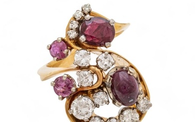 Diamond, Ruby & 14K Yellow Gold Ring, Ca. 1940, 11g Size: 6