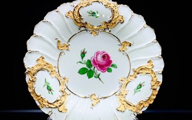 E.A.Leuteritz - Meissen - Sumptuous Ceremonial Plate (29,5 cm) - "Red Rose" - Plate - Hand Painted Porcelain