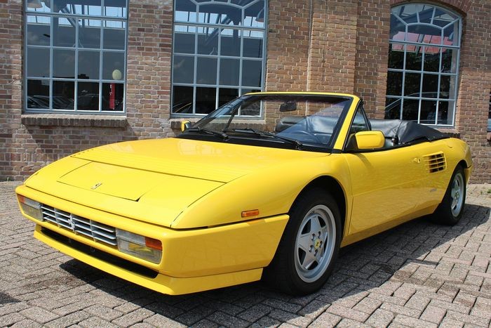 Ferrari - mondial T - 1990