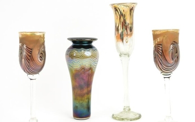 GROUPING OF SIGNED IRIDESCENT ART GLASS