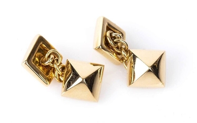 Gold cufflinks - by BVLGARI18k yellow gold, geometric pattern. Signed "BVLGARI" and stamped "750" and...