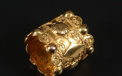 Gouden ‘dop’ ring