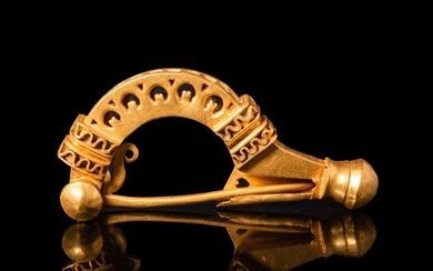 HEAVY ROMAN GOLD CROSSBOW BROOCH DECORATED WITH OPENWORK