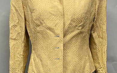 IVOIRE DE BALMAIN, ensemble veste et jupe en coton jaune sable, boutons à l’imitation du...