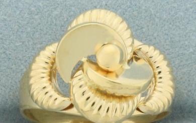 Italian Twisting Scalloped Design Ring in 18k Yellow Gold