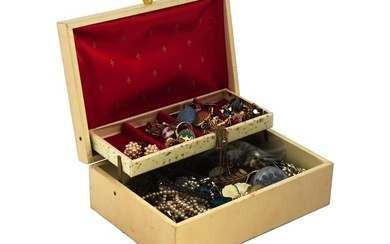 LARGE COLLECTION OF COSTUME JEWELRY PIECES IN BOX