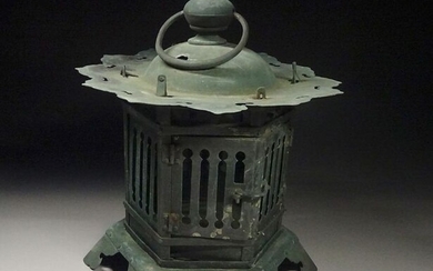Lantern - Bronze - Very fine hanging lamp - Japan - Meiji period (1868-1912)
