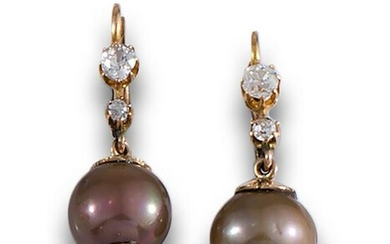 Long earrings yellow gold pearls and diamonds