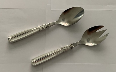 “Lotus” silver salad set cutlery. Manufactured and stamped by Horsens Sølvvarefabrik. Weight c. 112 g. L. 18 cm. (2)