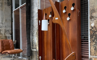 Maison RISPAL Lampe modèle mante religieuse En bois vernis 160 cm