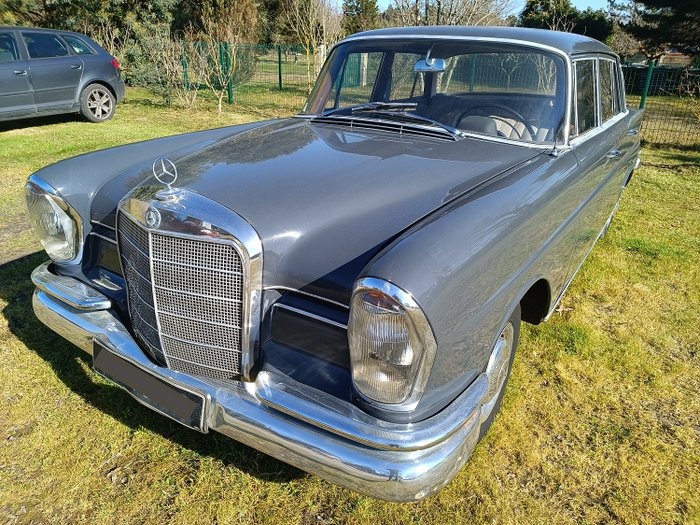Mercedes-Benz - 220S - 1961