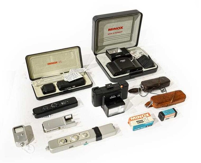 Minox Camera Group C black, C silver, 35EL set...